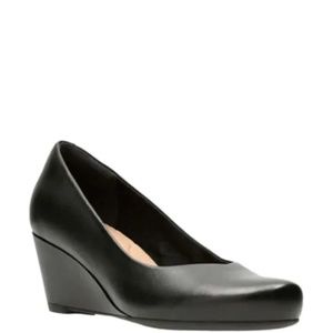 Clark’s Bassett Wedge pumps